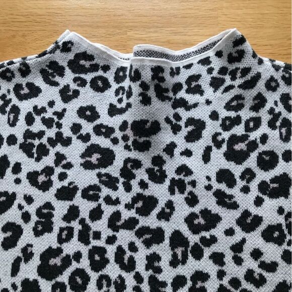 LOFT Classic animal print mock neck cotton tunic sweater Size M LIKE NEW - Picture 4 of 5